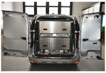 01_Furgone allestito per agenzia funebre veterinaria