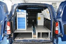 01_Opel Combo allestito da Syncro System per elettricista