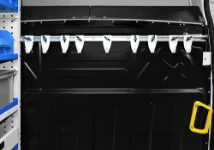 06_Barra Syncroblock e ganci appendiabiti su Daily arredato da Syncro 