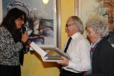 Consegna targhe durante la Commemorazione