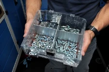 Il cassetto trasparente doppio con le minuterie