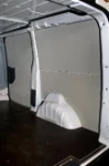 Modulo destro dell'allestimento Syncro Ultra nel NV250, con pannello portautensili e cassettiera