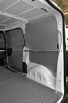 Modulo destro dell'allestimento Syncro Ultra nel NV250, con pannello portautensili e cassettiera
