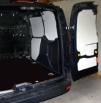 Modulo destro dell'allestimento Syncro Ultra nel NV250, con pannello portautensili e cassettiera
