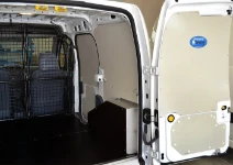 Rivestimento lato destro e pannello portautensili su Citroen Jumpy