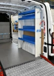 Scaffalatura sul lato destro del Renault Master