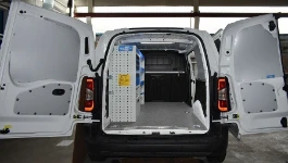 Scaffalature e cassettiere per furgoni su OPEL Combo 2018 L1 04