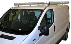 NV250 con rivestimento interno in legno e lamiera