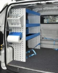 Scaffale su Fiorino con ripiani porta silicone e portarotolo