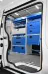 Barre portatutto in alluminio sul tetto del NV250