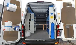 TRASFORMAZIONE FURGONE SU VOLKSWAGEN CRAFTER 2006 L2 H2 06a