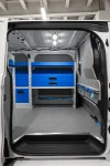 Volkswagen Transporter con cinghie, cassetti e copriparatia